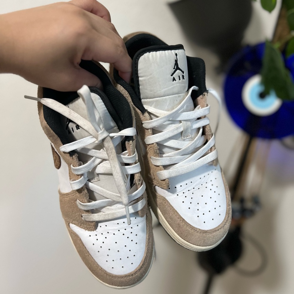 NIKE JORDAN 1 Low SE Brown Elephant Sneakers - Picture 16 of 16